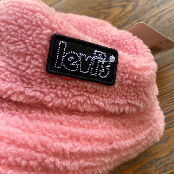 LEVI’S fleece bucket hat/New with tags/M - Picture 2 of 3